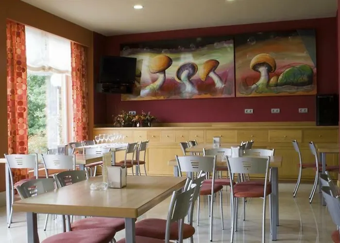 Mar * كوميلاس